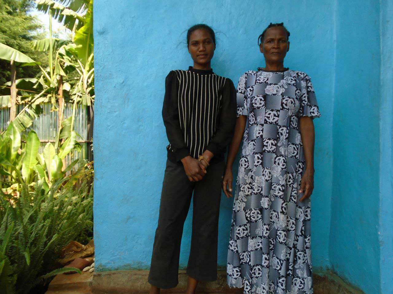 Taci with her mother