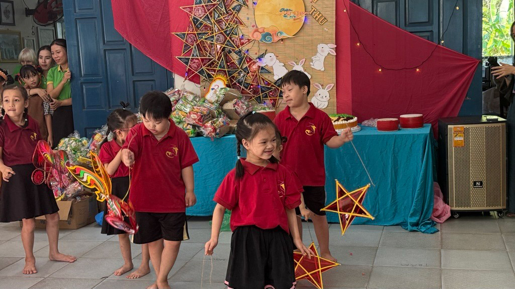 Children at Kianh Foundation celebrating the Mid-Autumn Festival in Vietnam.
